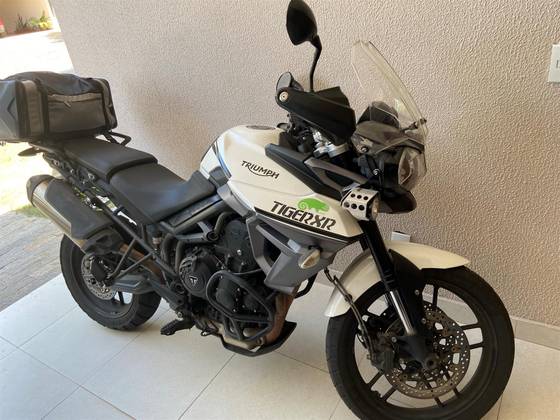 TRIUMPH TIGER 800 XR 